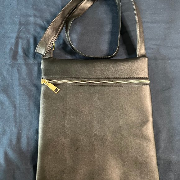 Lightweight Black Crossbody - Picture 2 of 2